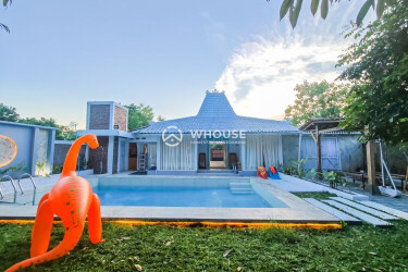 Homestay Jogja - Villa Joglo Putih