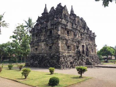 CANDI SARI